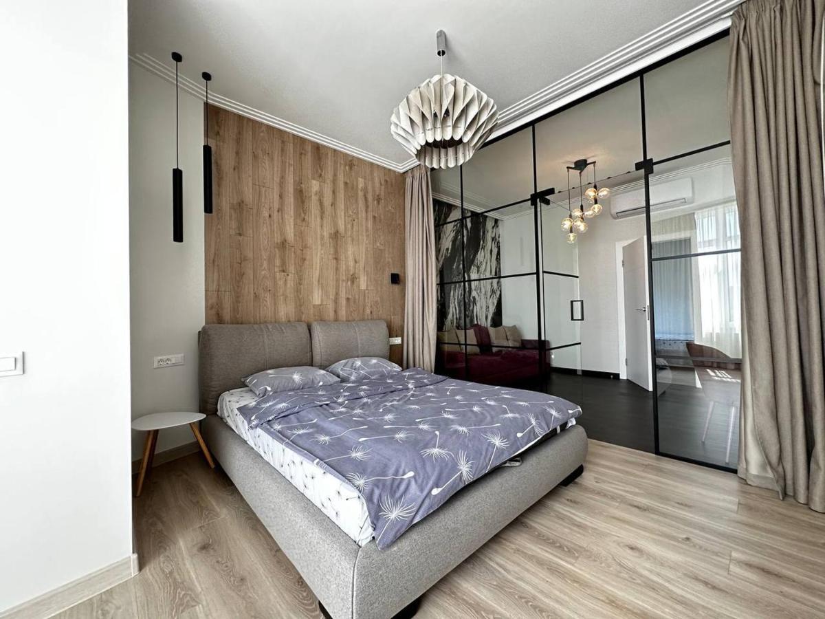 Sea Symphony 3-Bedrooms Lux Apartment Odesa Exterior foto